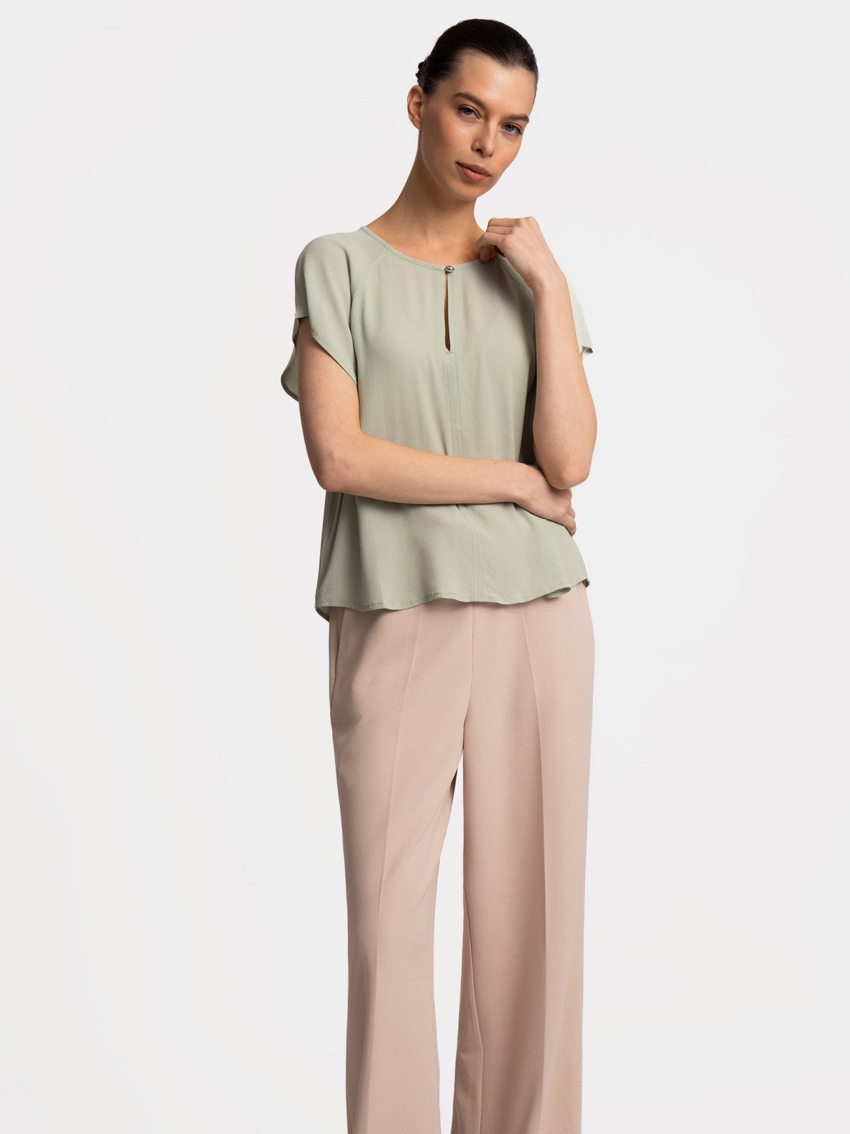 Блузка с короткими рукавами