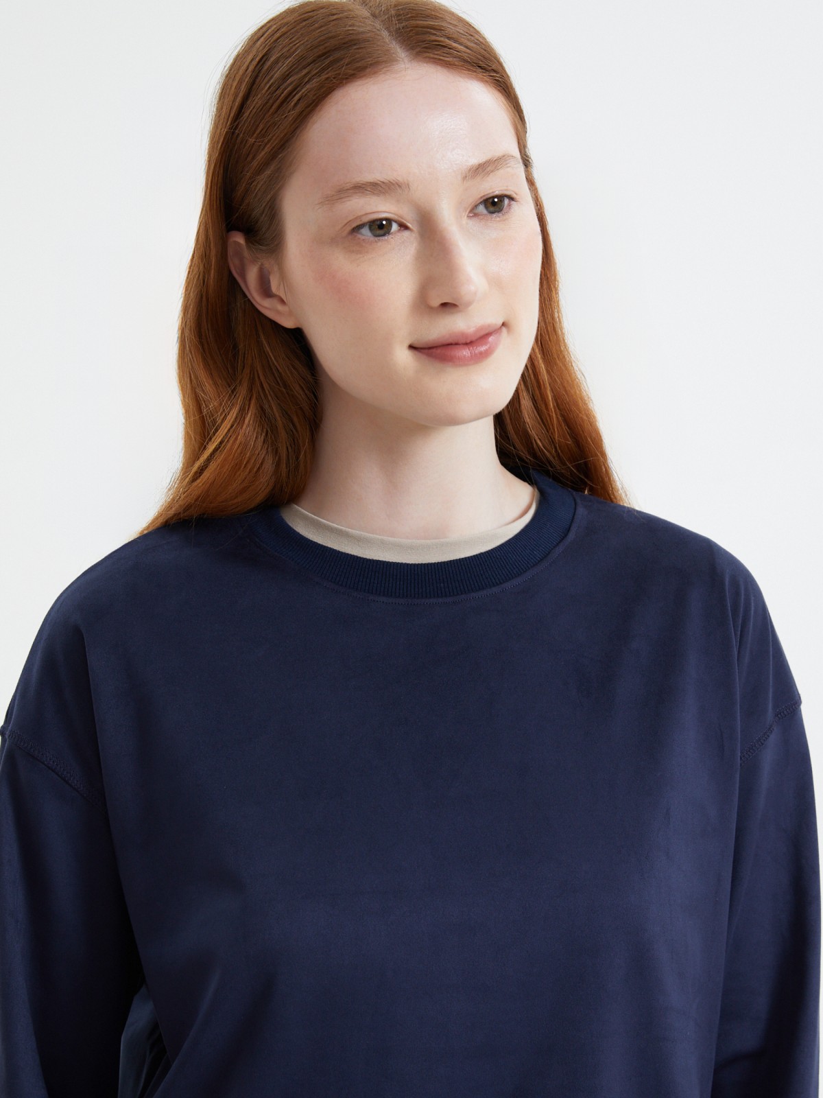 Замшевый свитшот