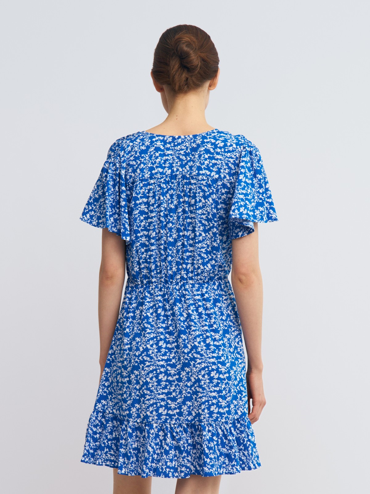 Платье длины мини из вискозы на резинке