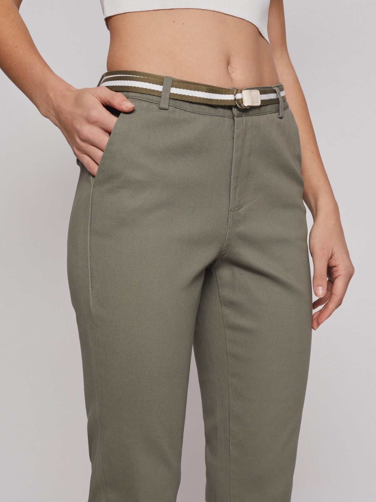 Брюки-чинос с ремнём