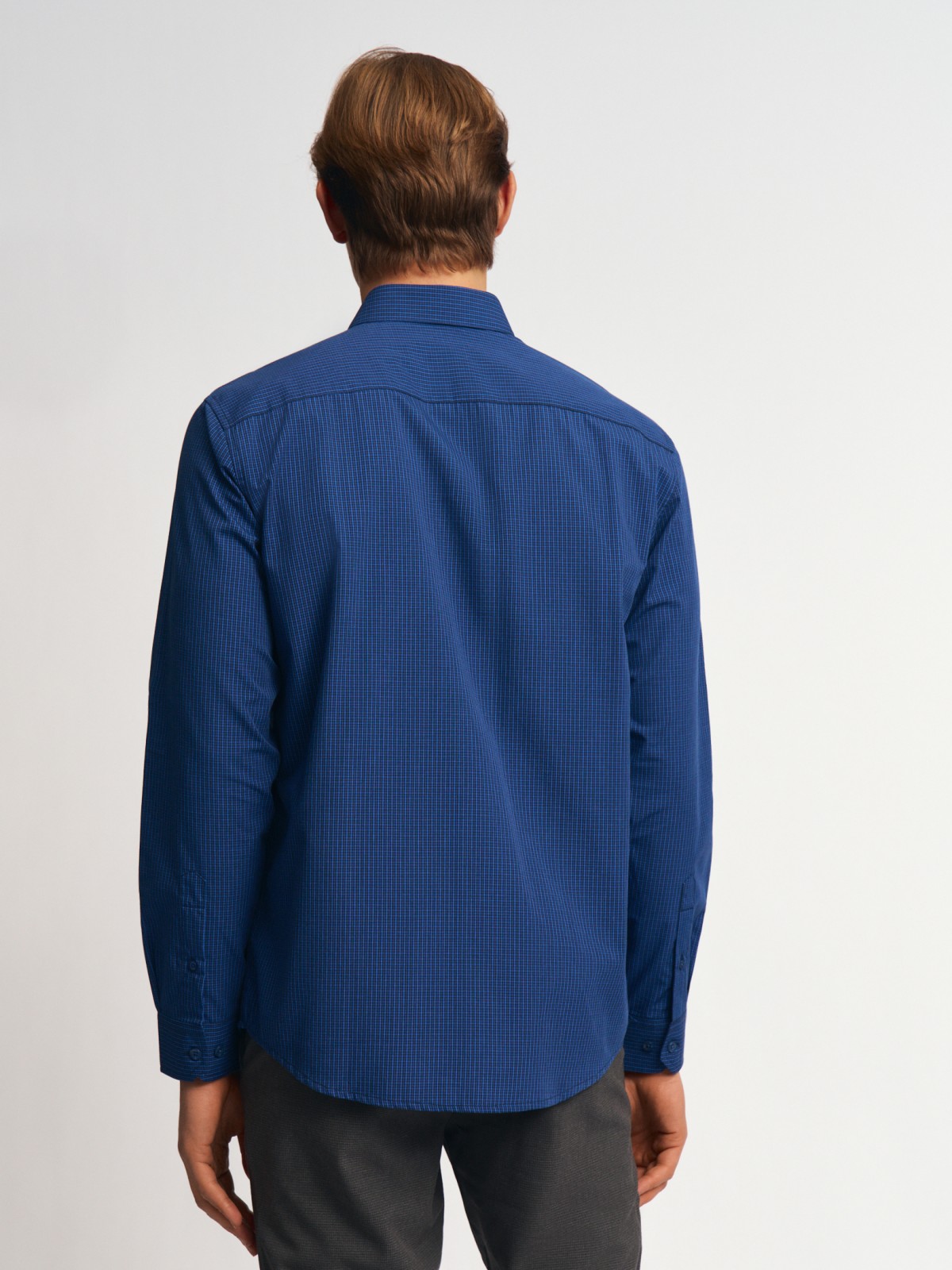 Офисная рубашка прямого силуэта с узором в клетку