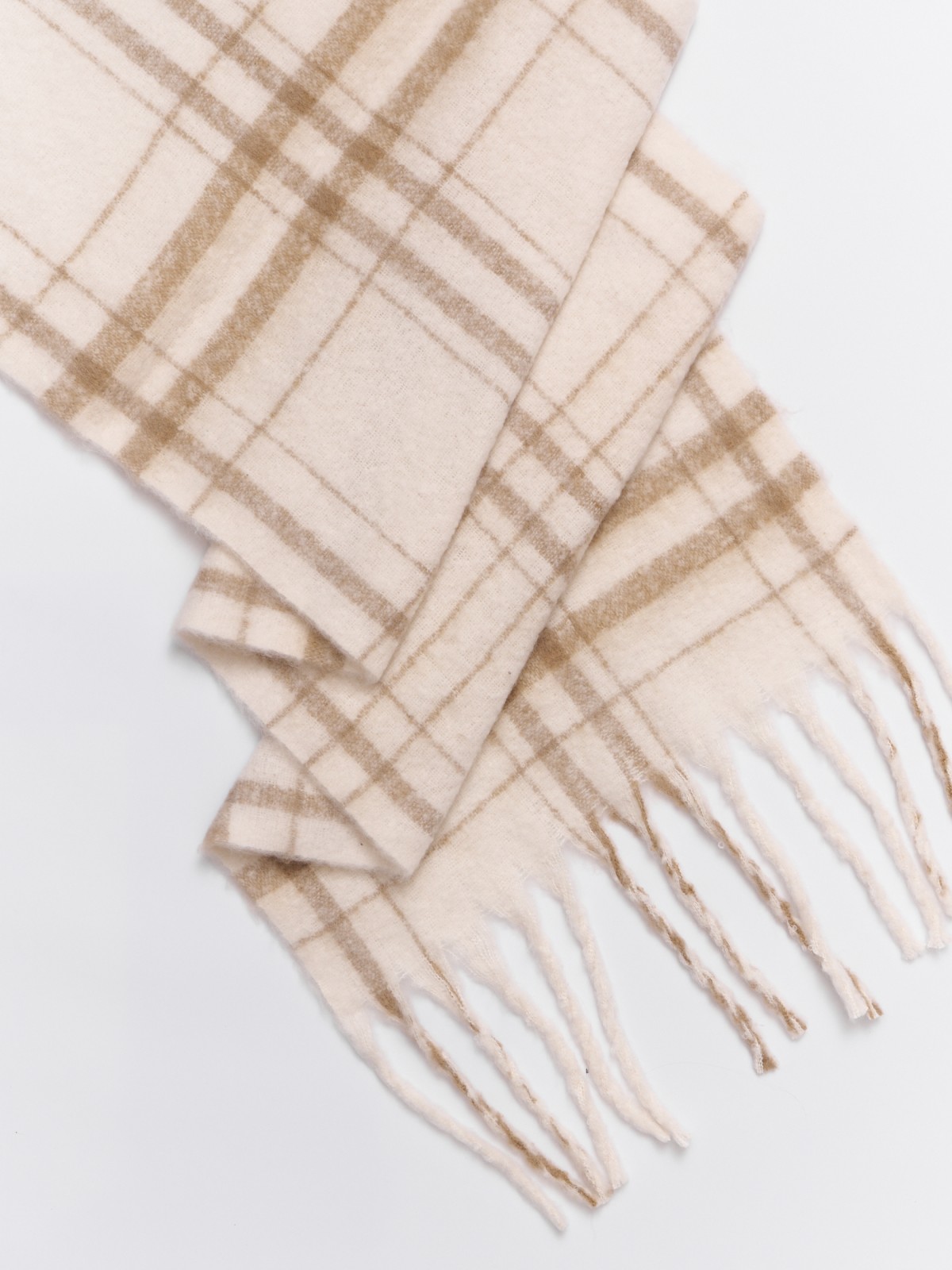Тёплый шарф в клетку с длинной бахромой