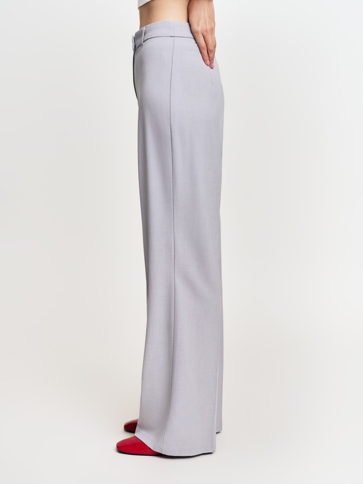 Брюки прямого силуэта со стрелками