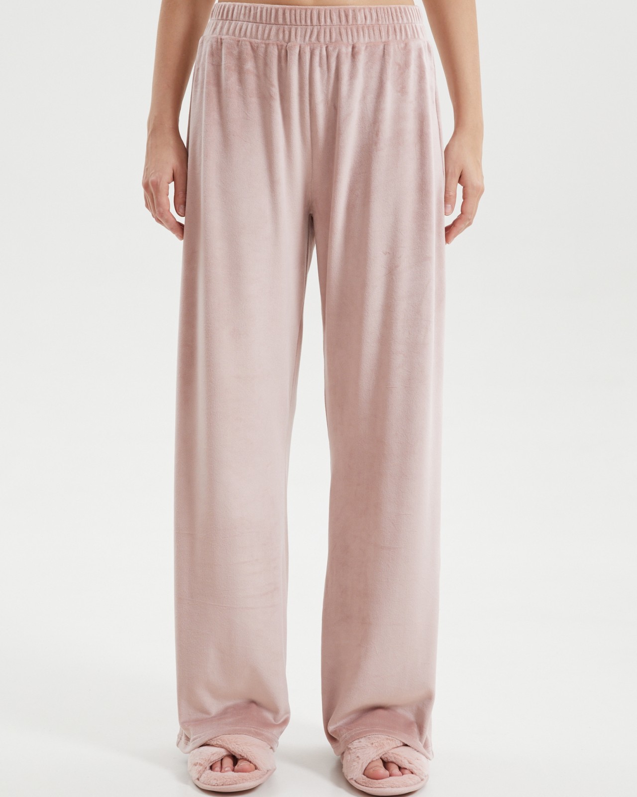 Штаны на резинке из велюра