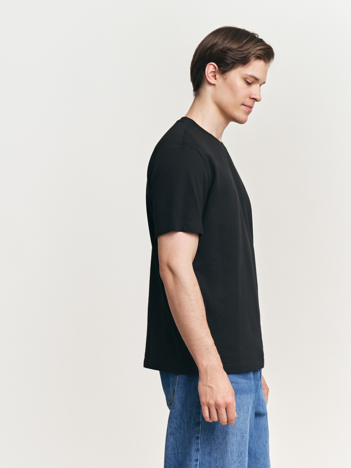 Футболка из хлопка с круглым вырезом