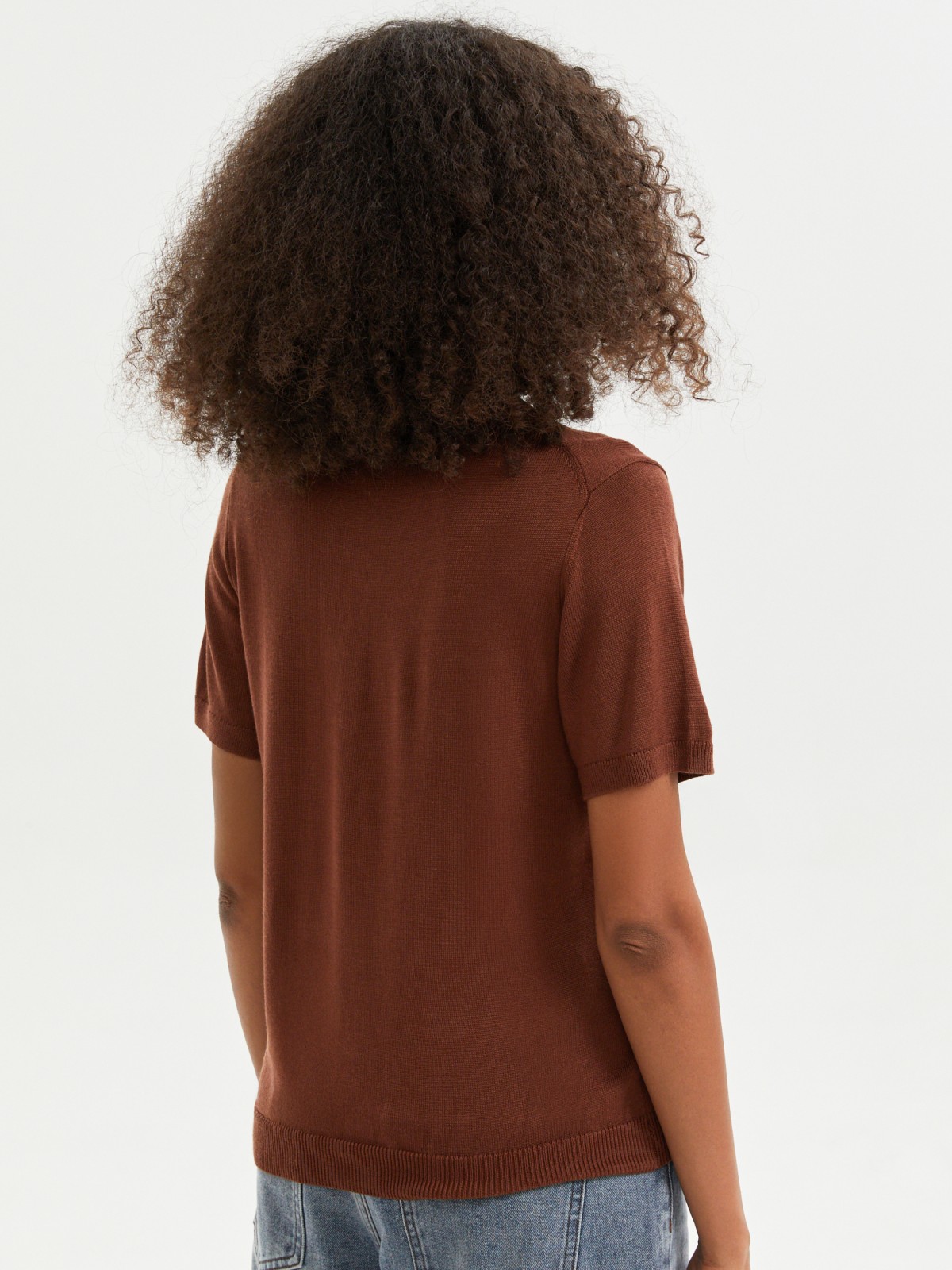 Вязаный джемпер с отложным воротником поло