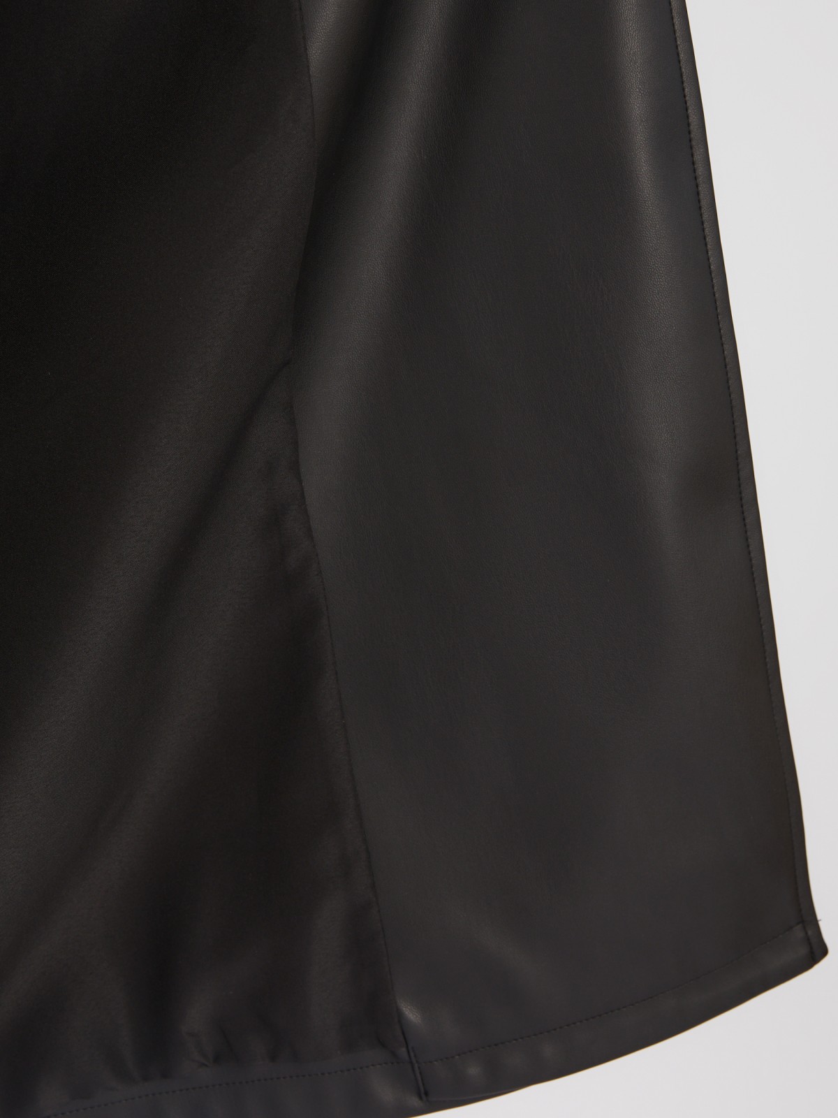 Двубортный тренчкот оверсайз силуэта из экокожи с поясом zolla 023325702054, цвет черный, размер S - фото 5