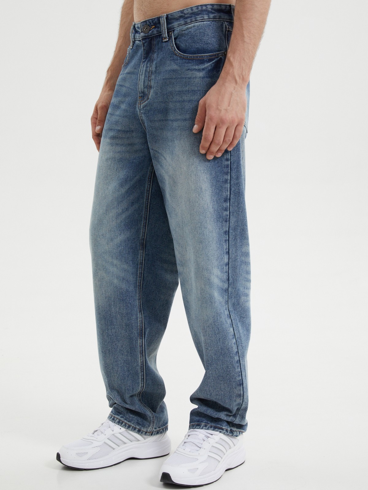 Джинсы фасона Loose