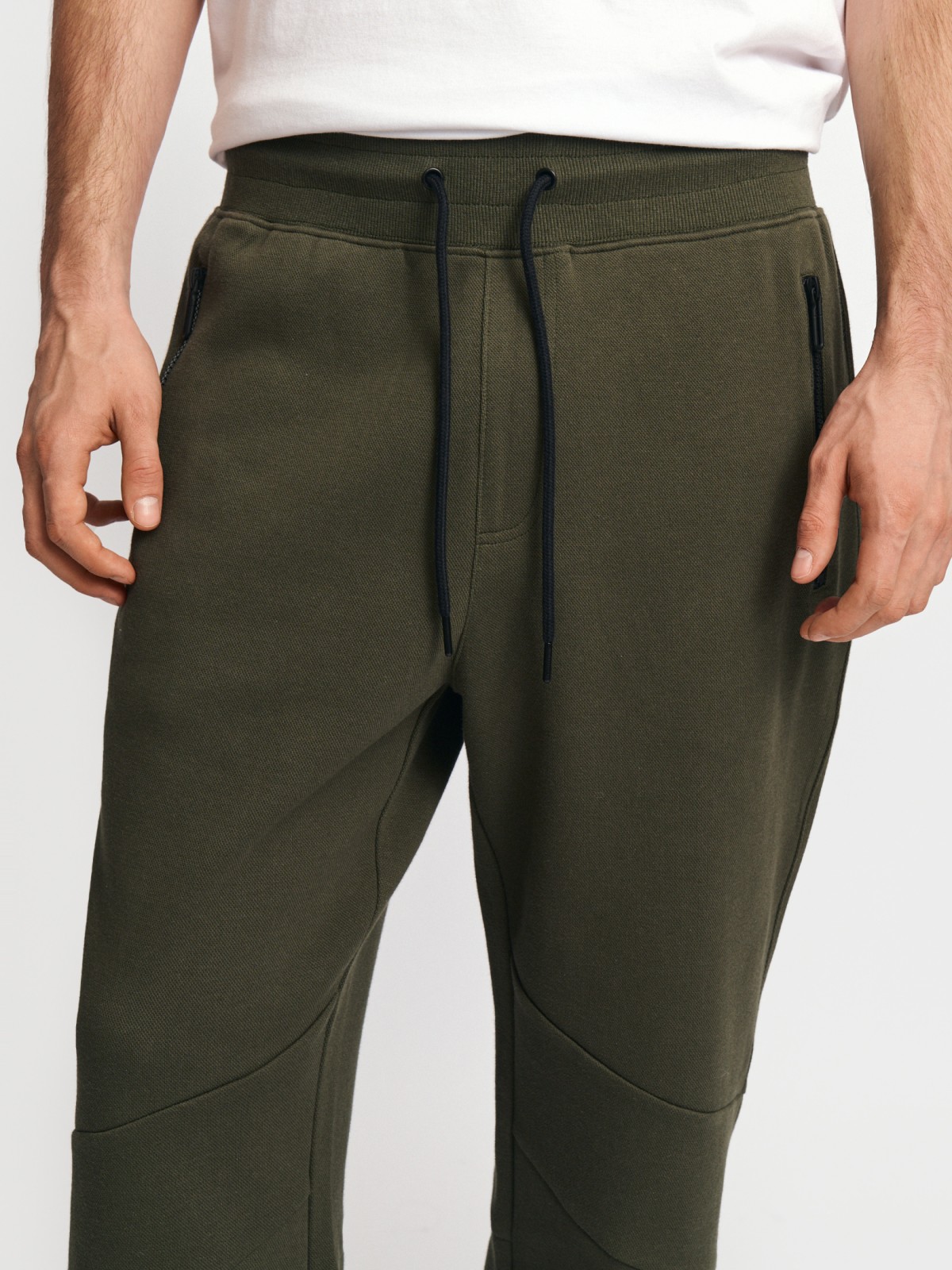 Брюки-джоггеры трикотажные