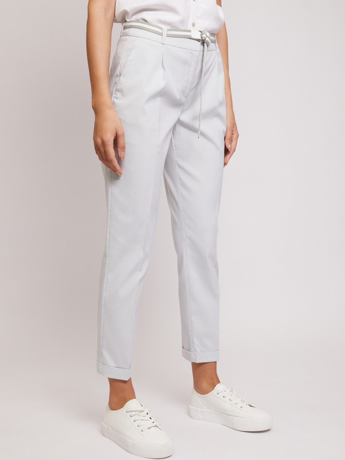 Брюки в тонкую полоску Брюки в тонкую полоску