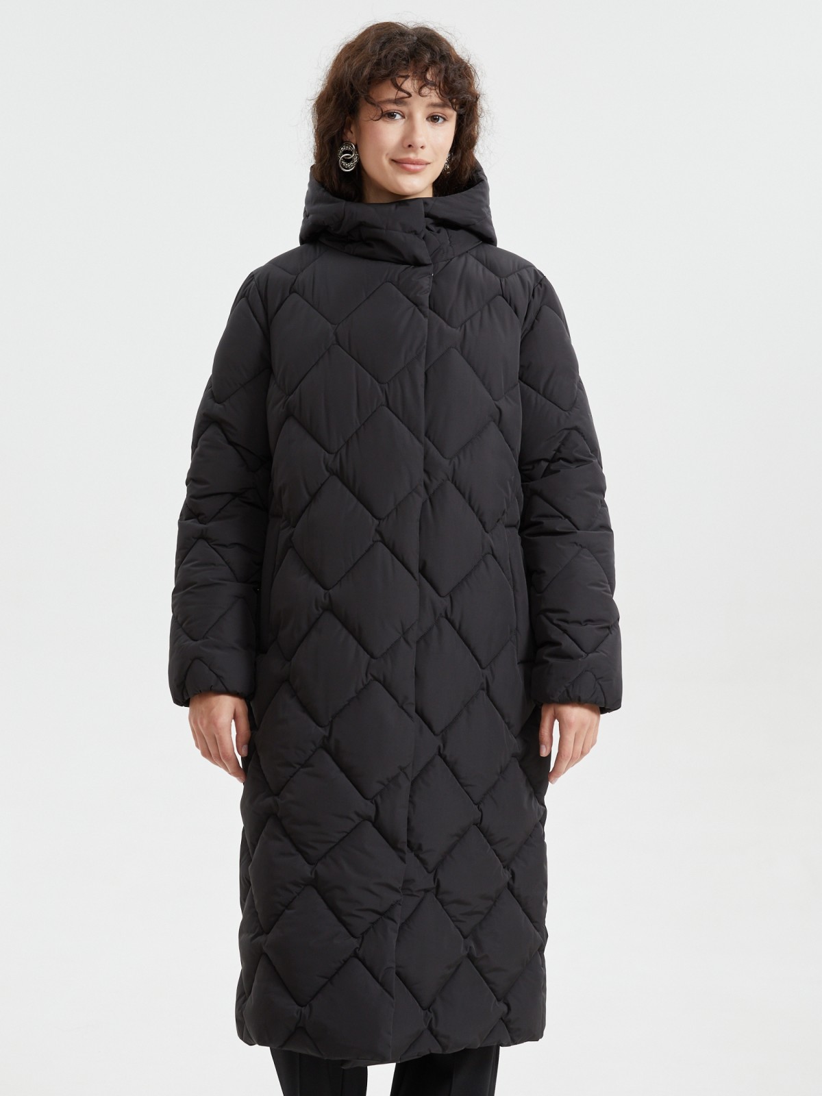 Тёплая стёганая куртка-пальто с капюшоном и поясом