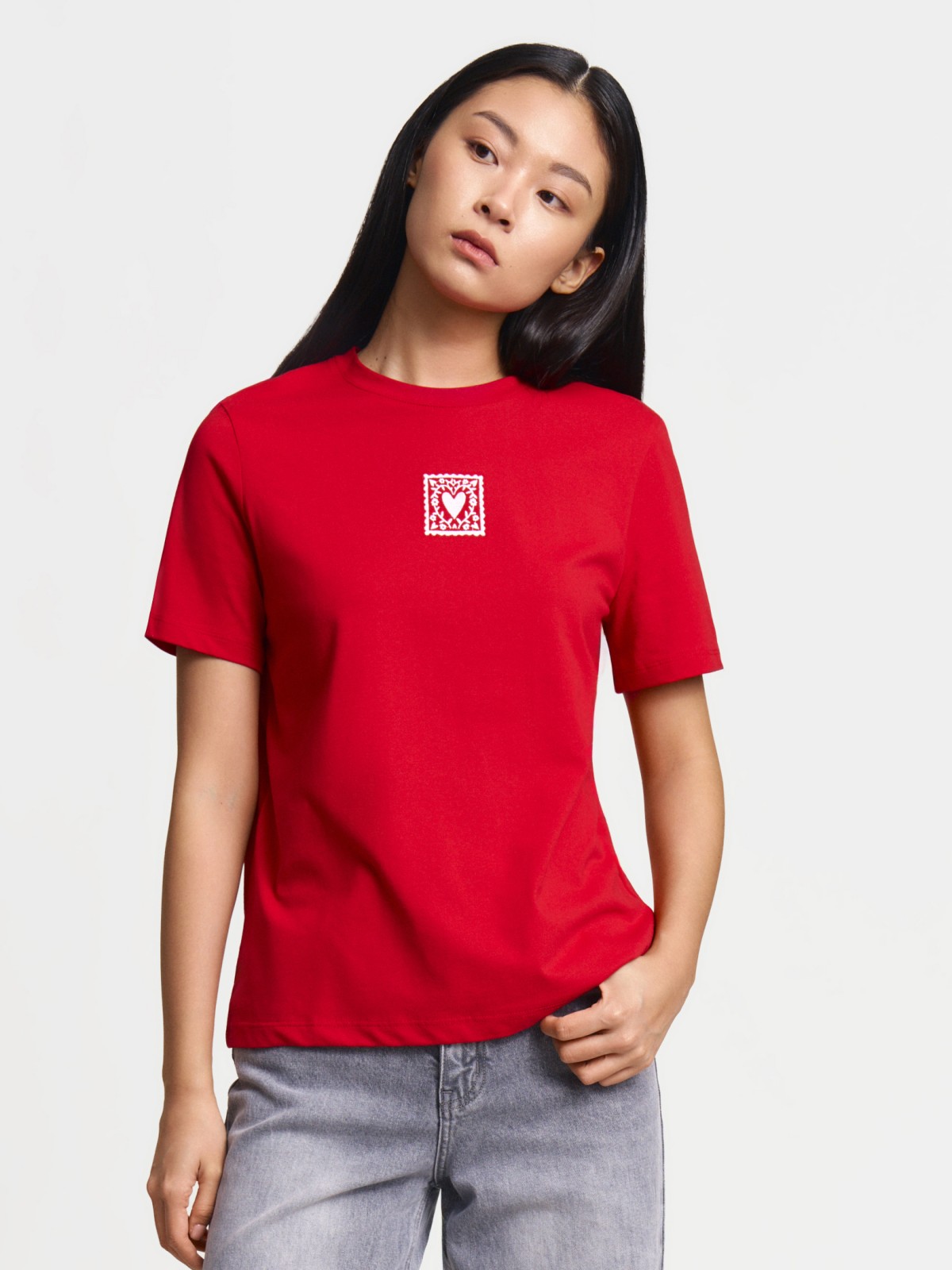 Трикотажная футболка из хлопка с вышивкой