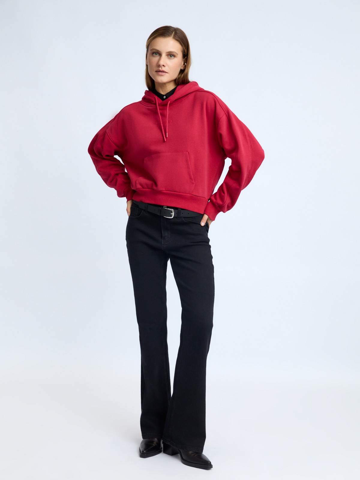 Утеплённый худи с капюшоном и надписью 1799₽