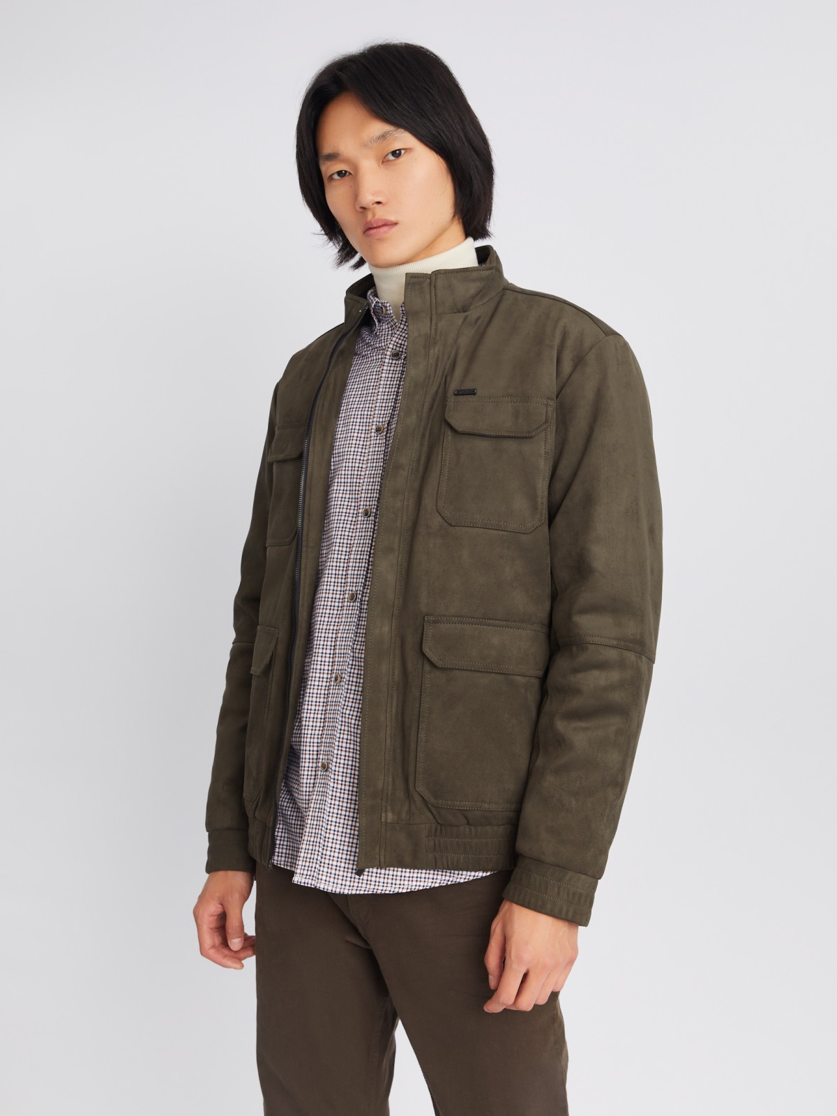 Утеплённая куртка из экозамши на синтепоне с воротником-стойкой zolla цвета хаки