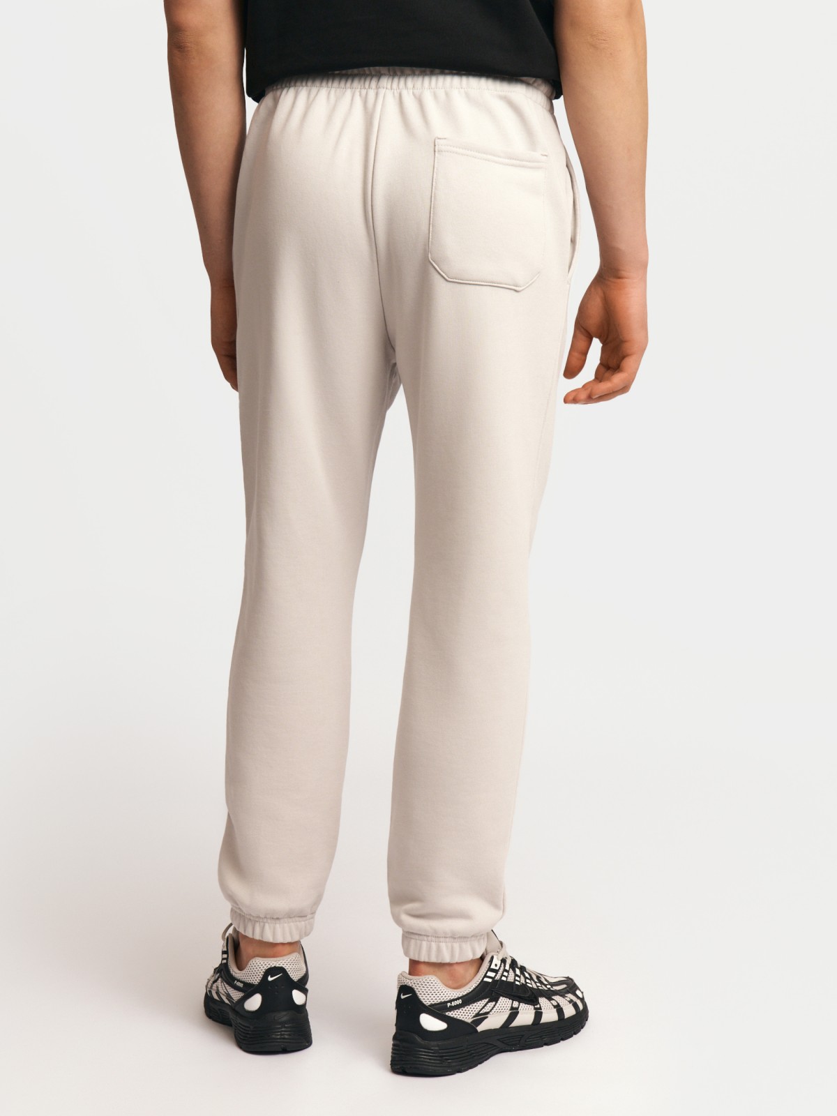 Брюки-джоггеры трикотажные