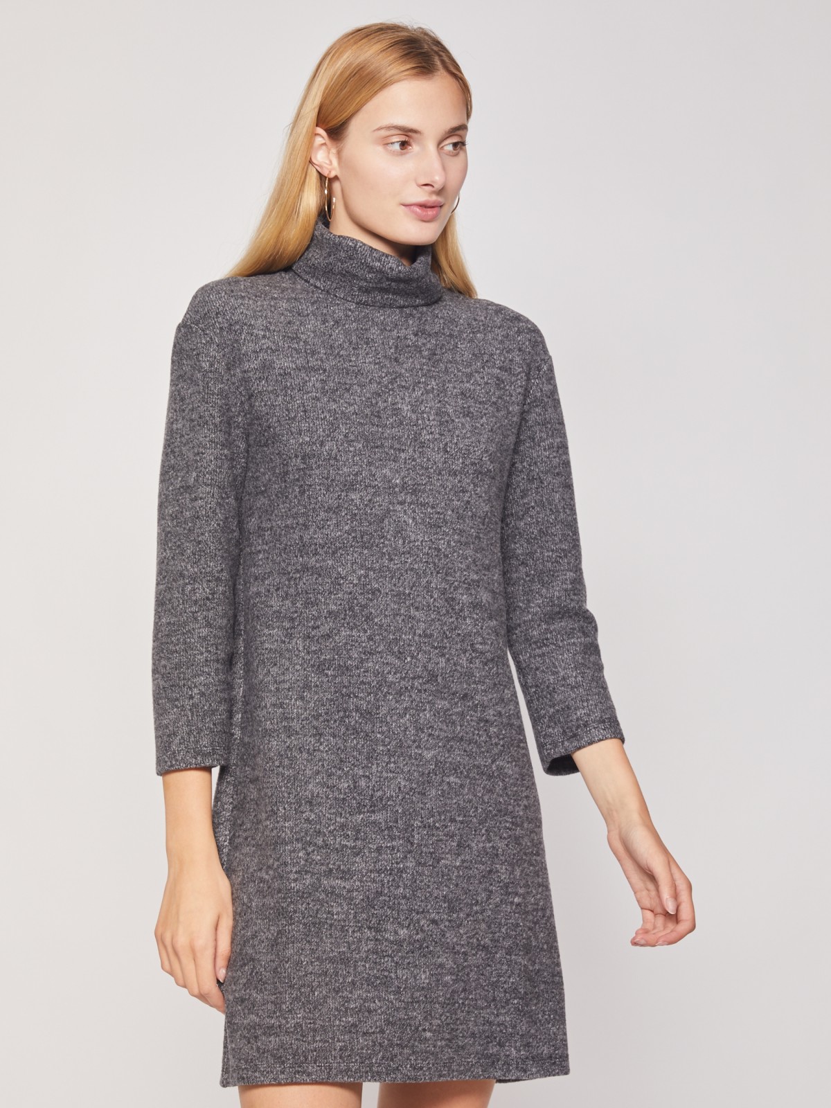 Платье-свитер из вязаного трикотажа Платье-свитер из вязаного трикотажа
