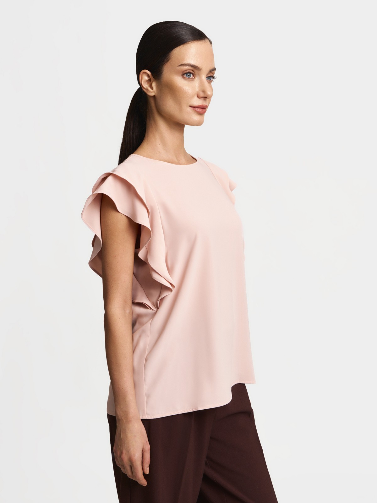 Топ-блузка с воланами на рукавах