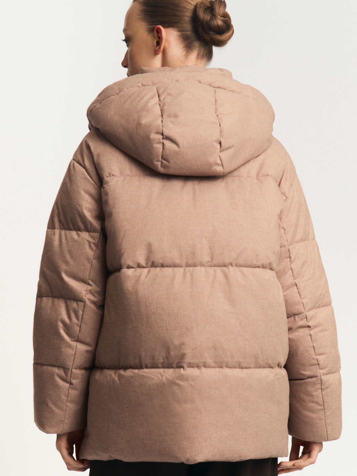 Тёплая дутая куртка с капюшоном