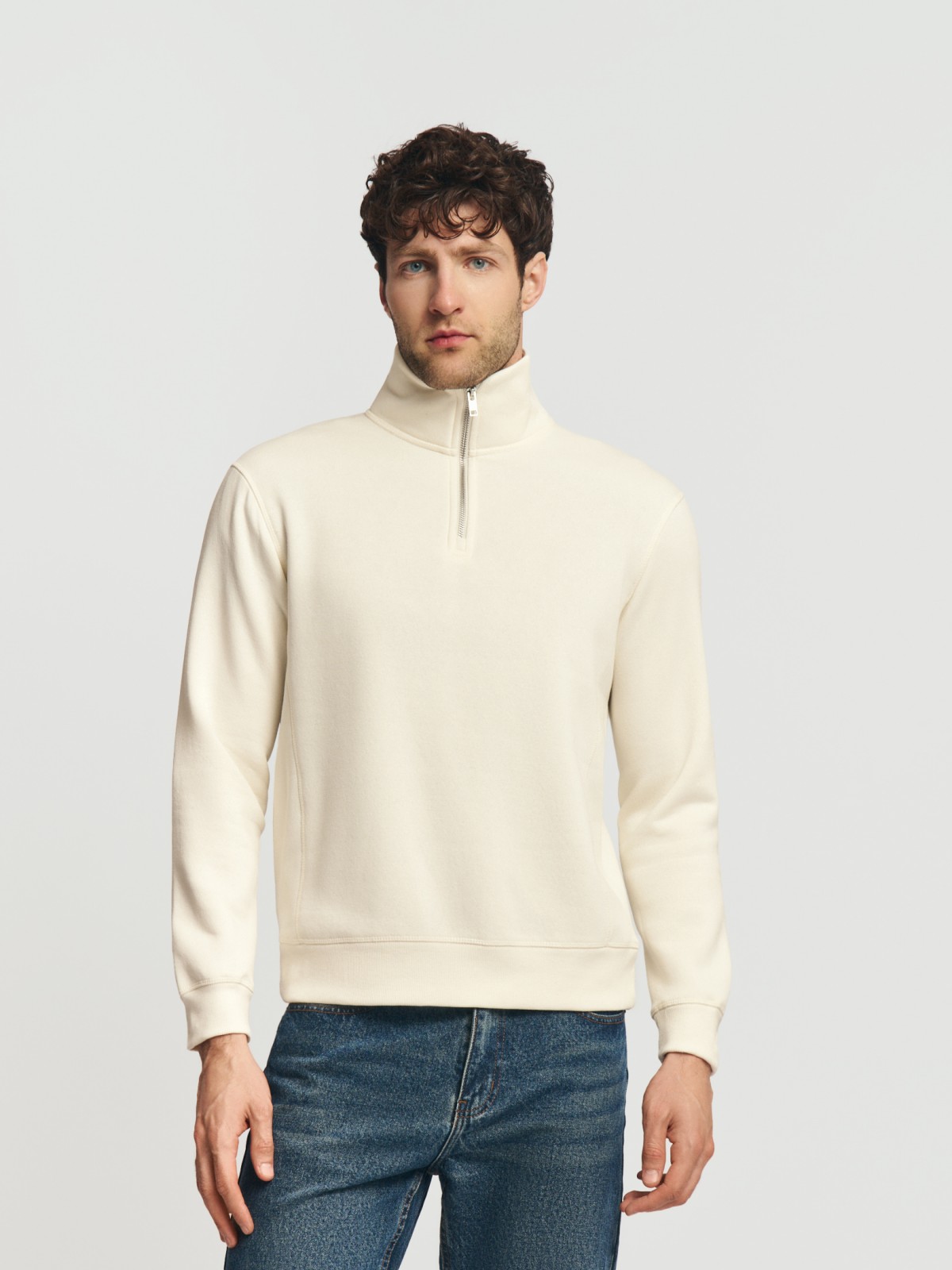 Утеплённый прямой свитшот на молнии с начёсом