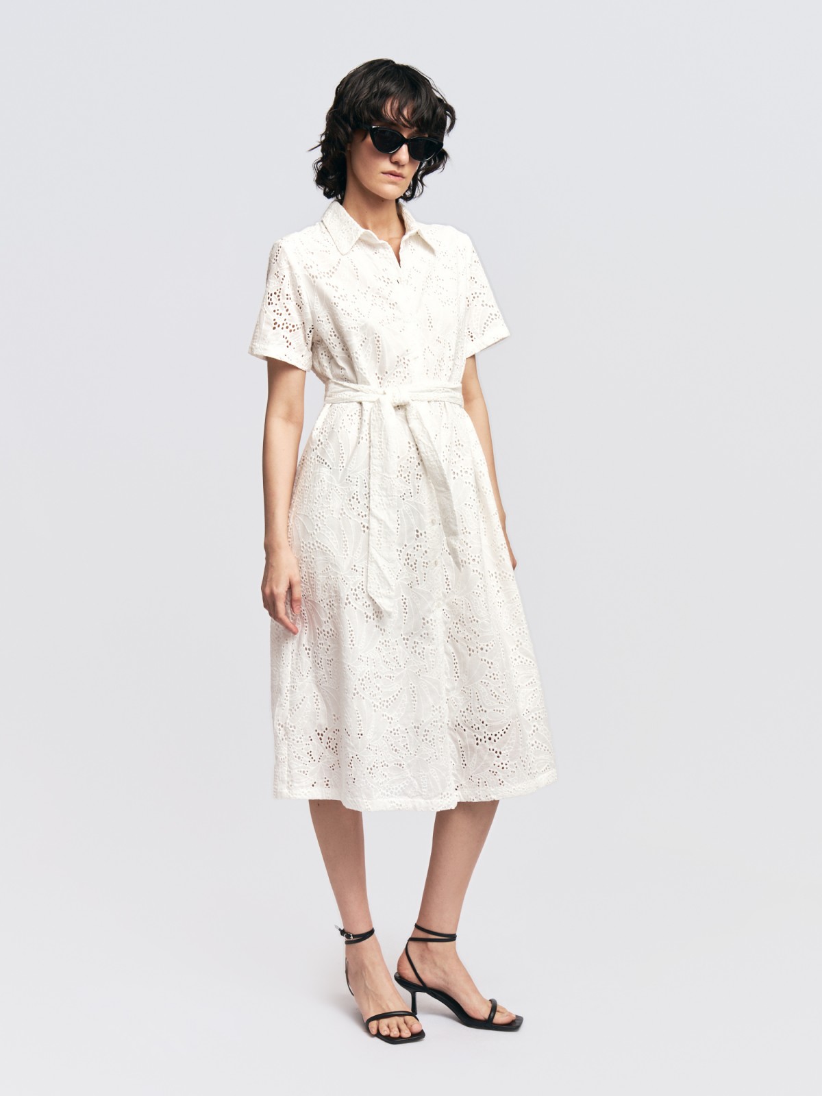 Платье-рубашка из хлопка с вышивкой ришелье