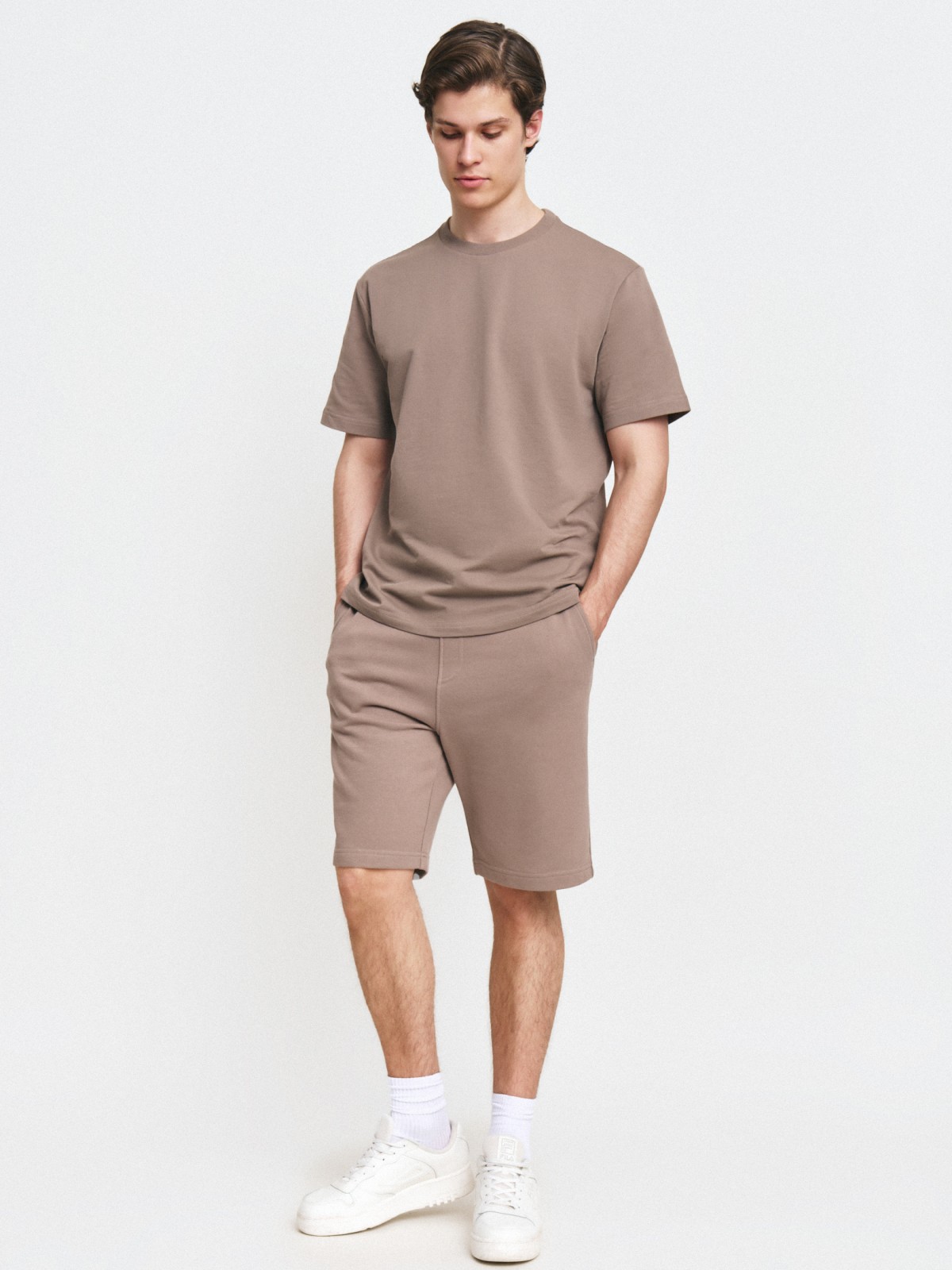 Футболка из хлопка с круглым вырезом