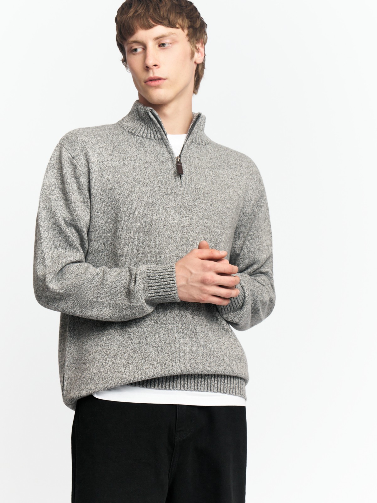 Вязаный свитер с горлом на молнии
