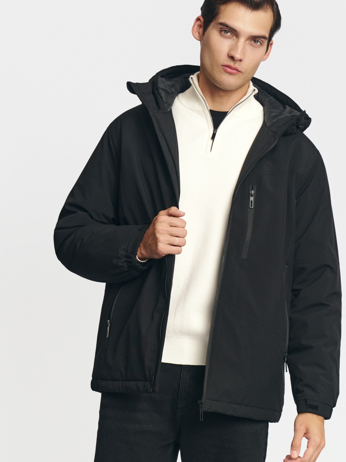 Тёплая куртка с капюшоном на синтепоне