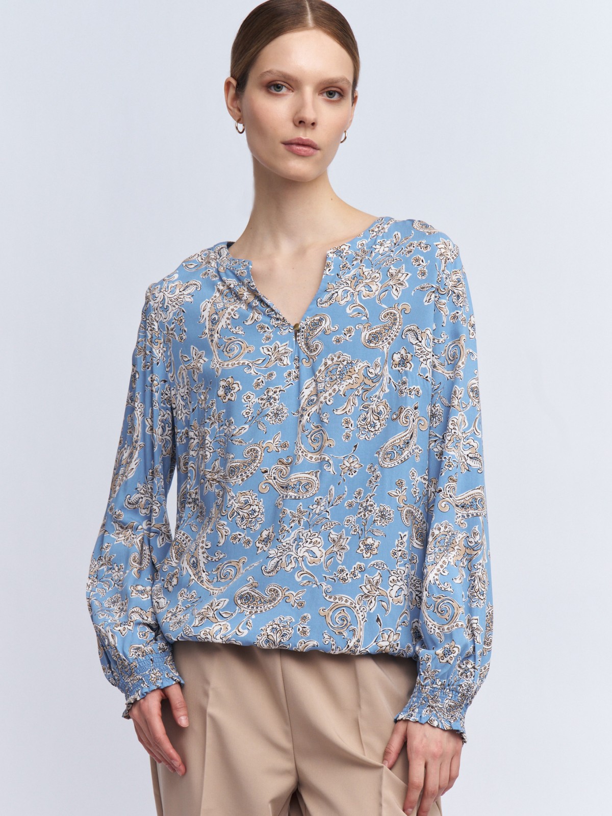 Блузка из вискозы на резинке с принтом