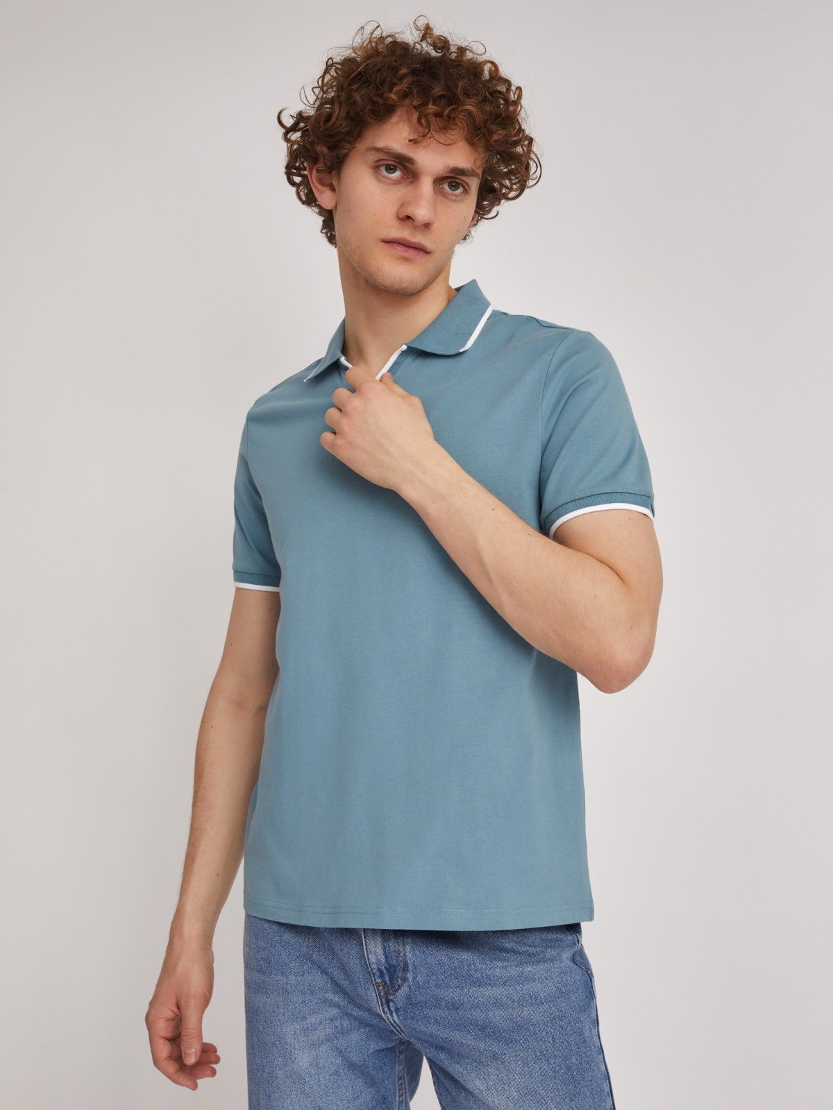 Футболка поло с вырезом