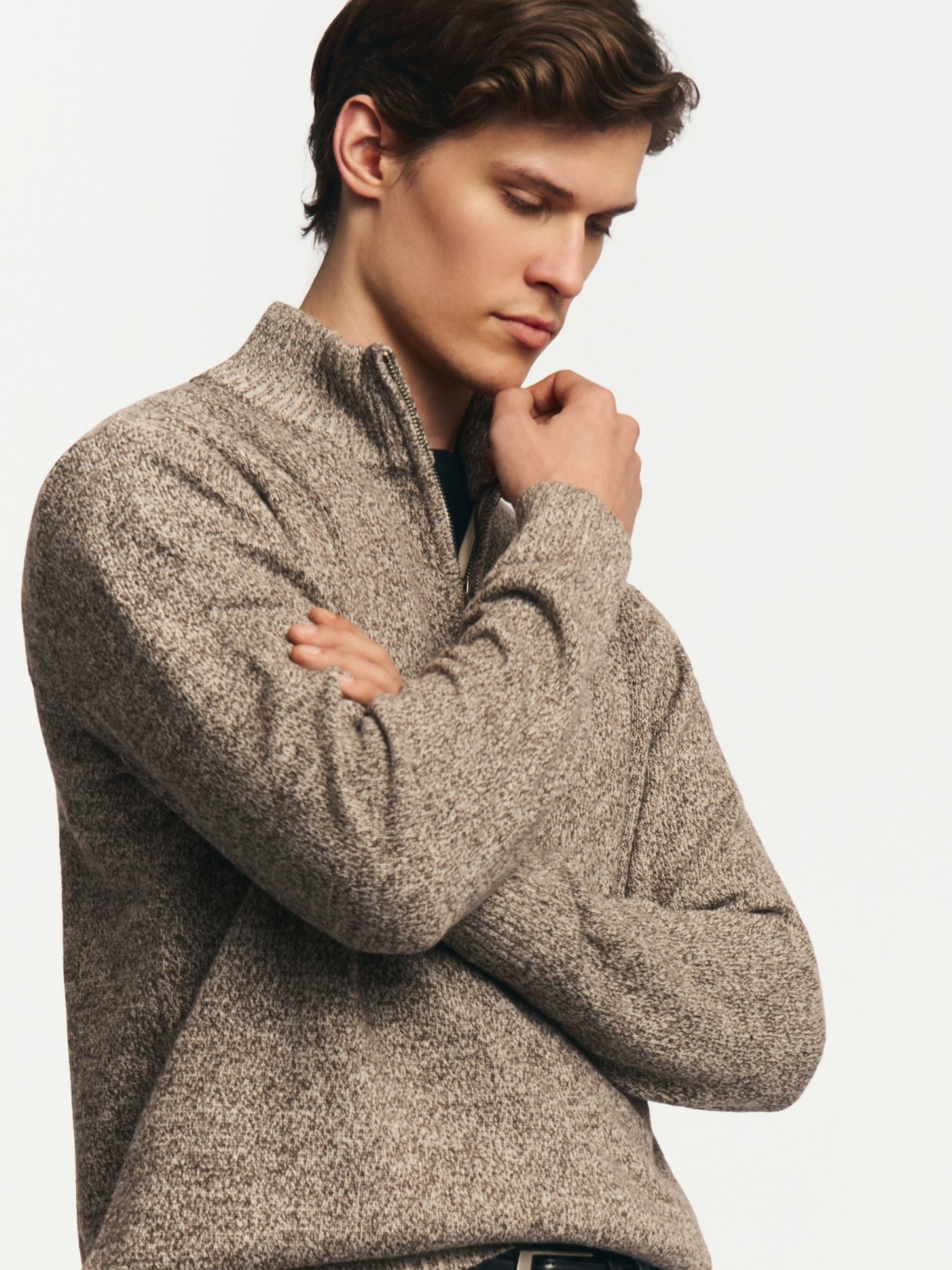 Вязаный свитер с горлом на молнии