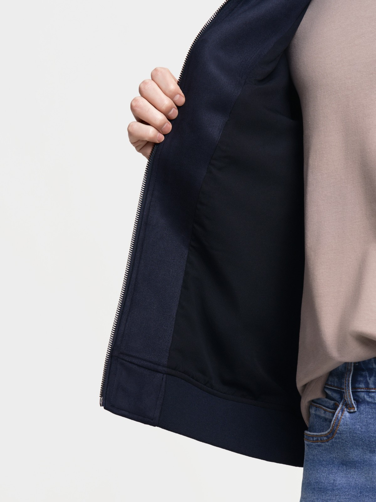 Куртка-бомбер из экозамши