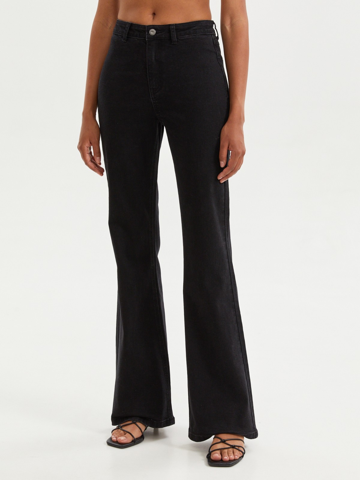 Джинсы силуэта Bootcut со средней посадкой