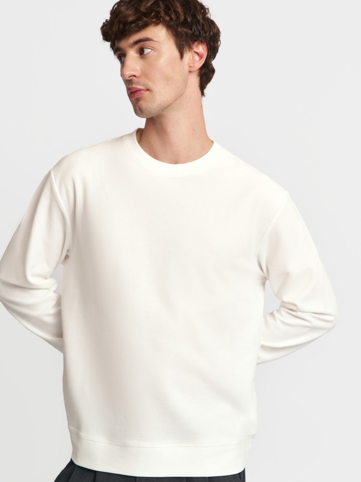 Трикотажный лонгслив с длинным рукавом