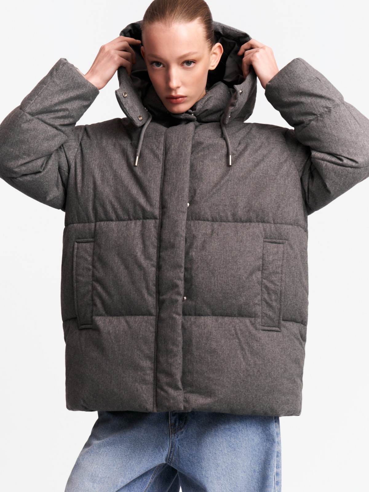 Тёплая дутая куртка с капюшоном