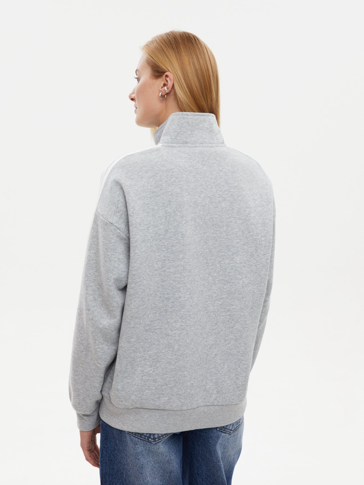 Утеплённая толстовка на молнии с начёсом