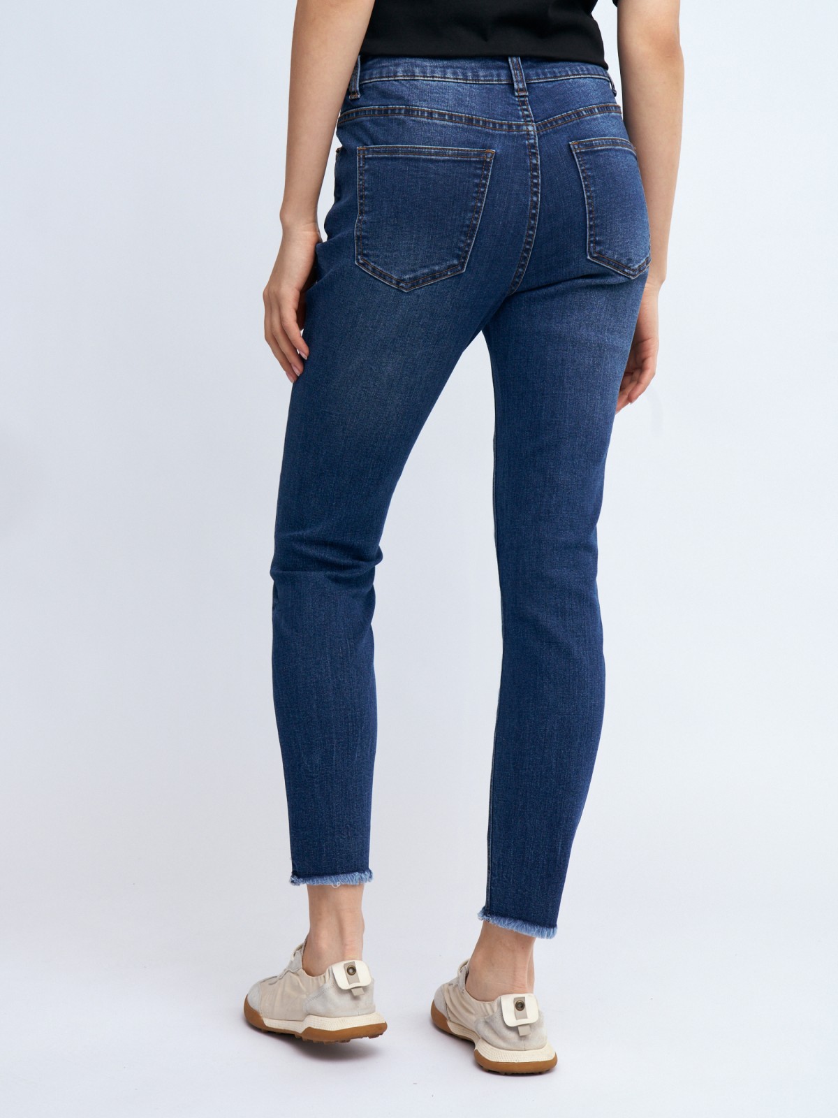 Джинсы силуэта Skinny с бахромой