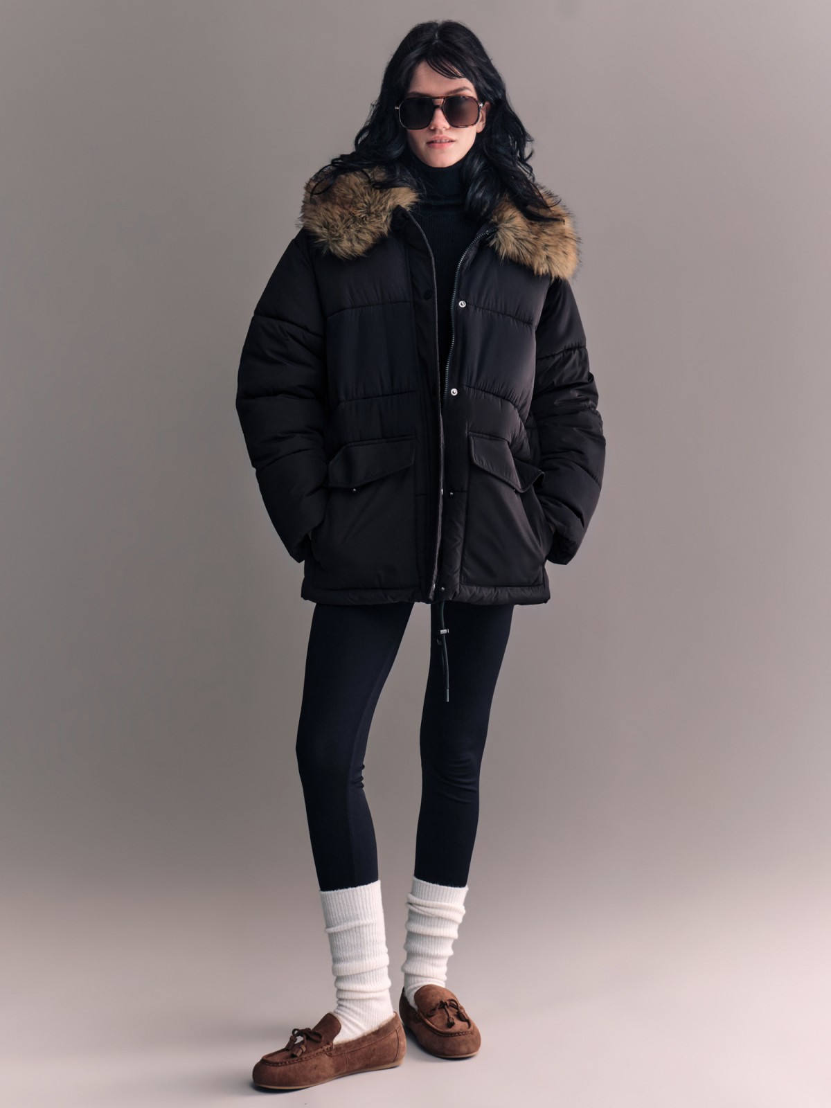 Тёплая куртка с воротником из экомеха