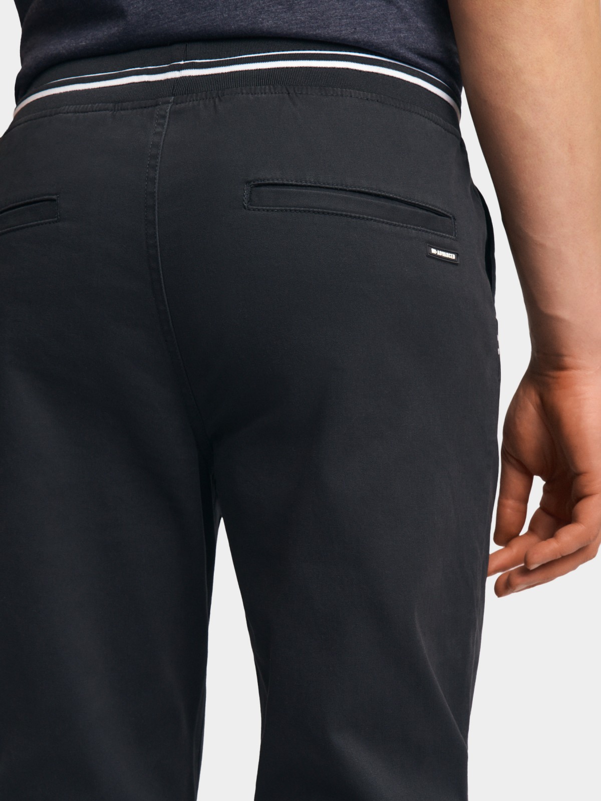 Брюки-джоггеры из хлопка на резинке