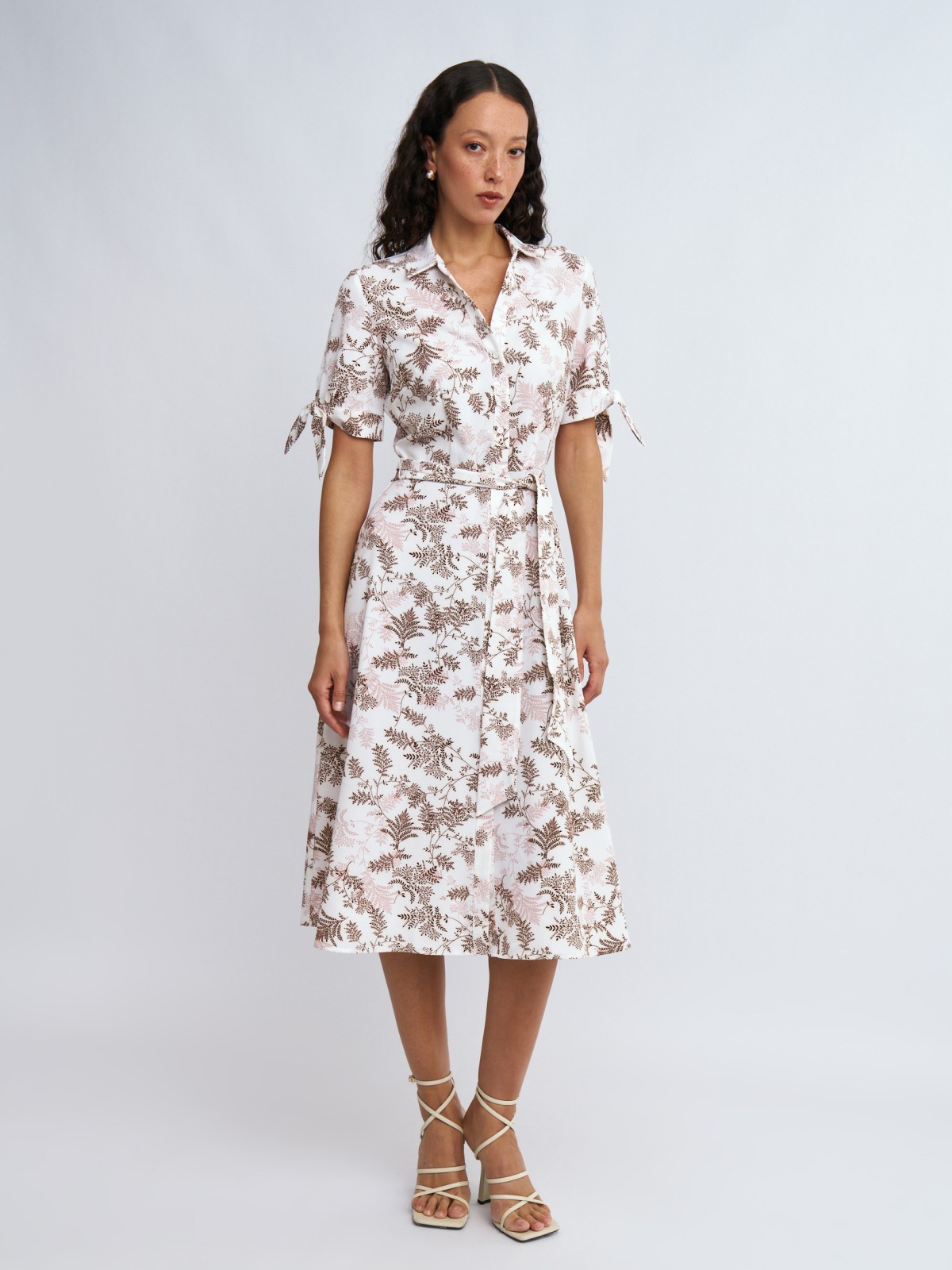 Платье-рубашка длины миди с поясом и принтом