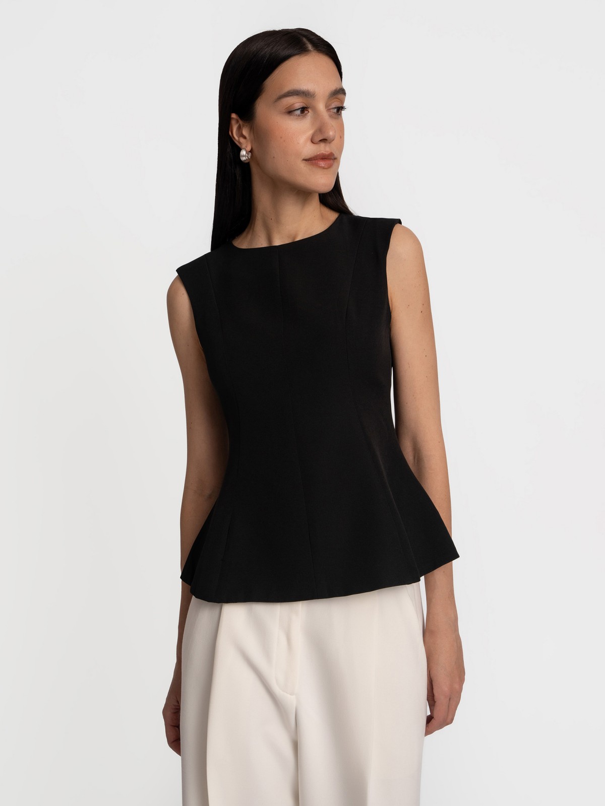 Блузка без рукавов