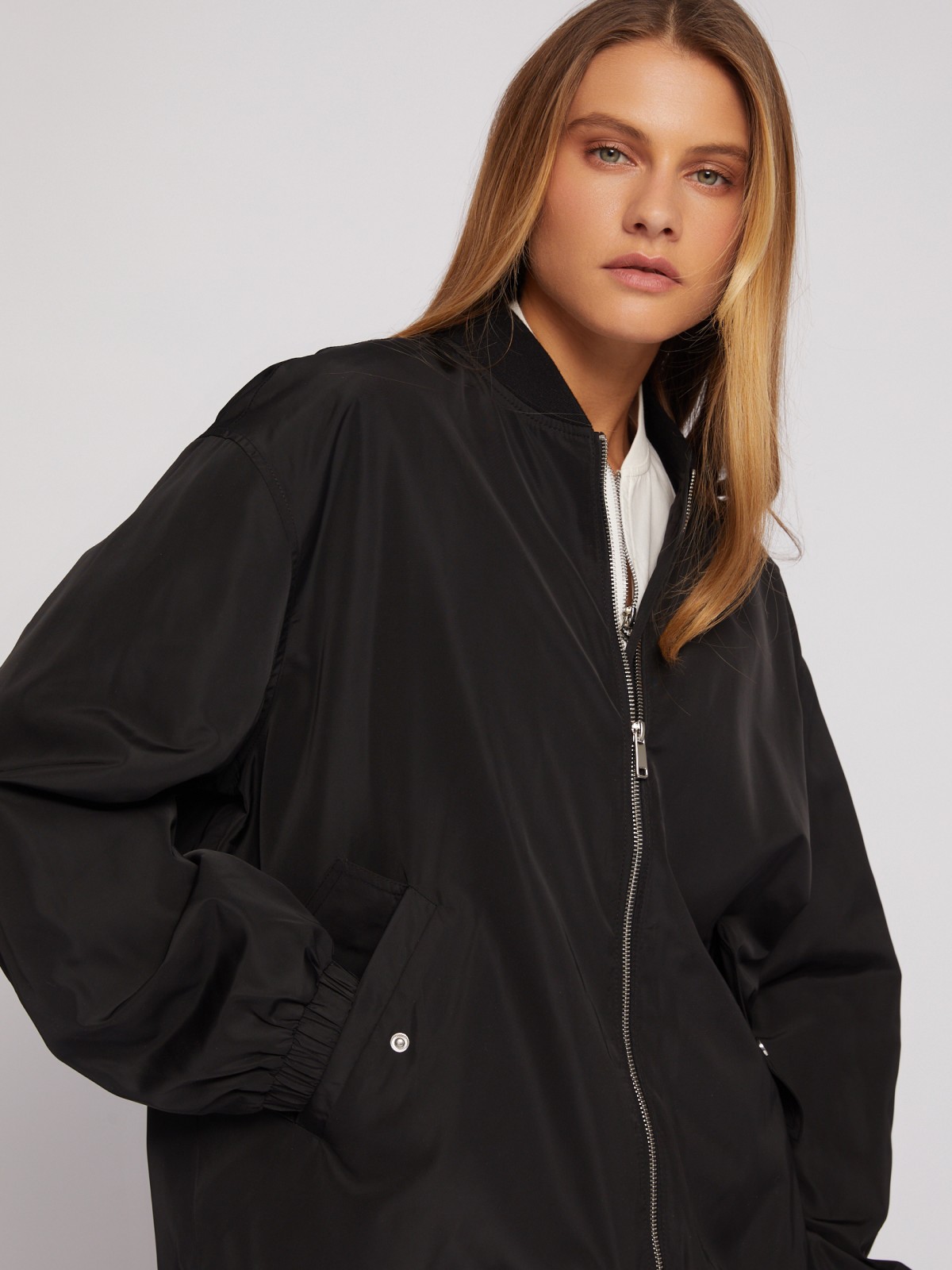 Лёгкая куртка-бомбер на молнии zolla 024215639194, цвет черный, размер XS - фото 3
