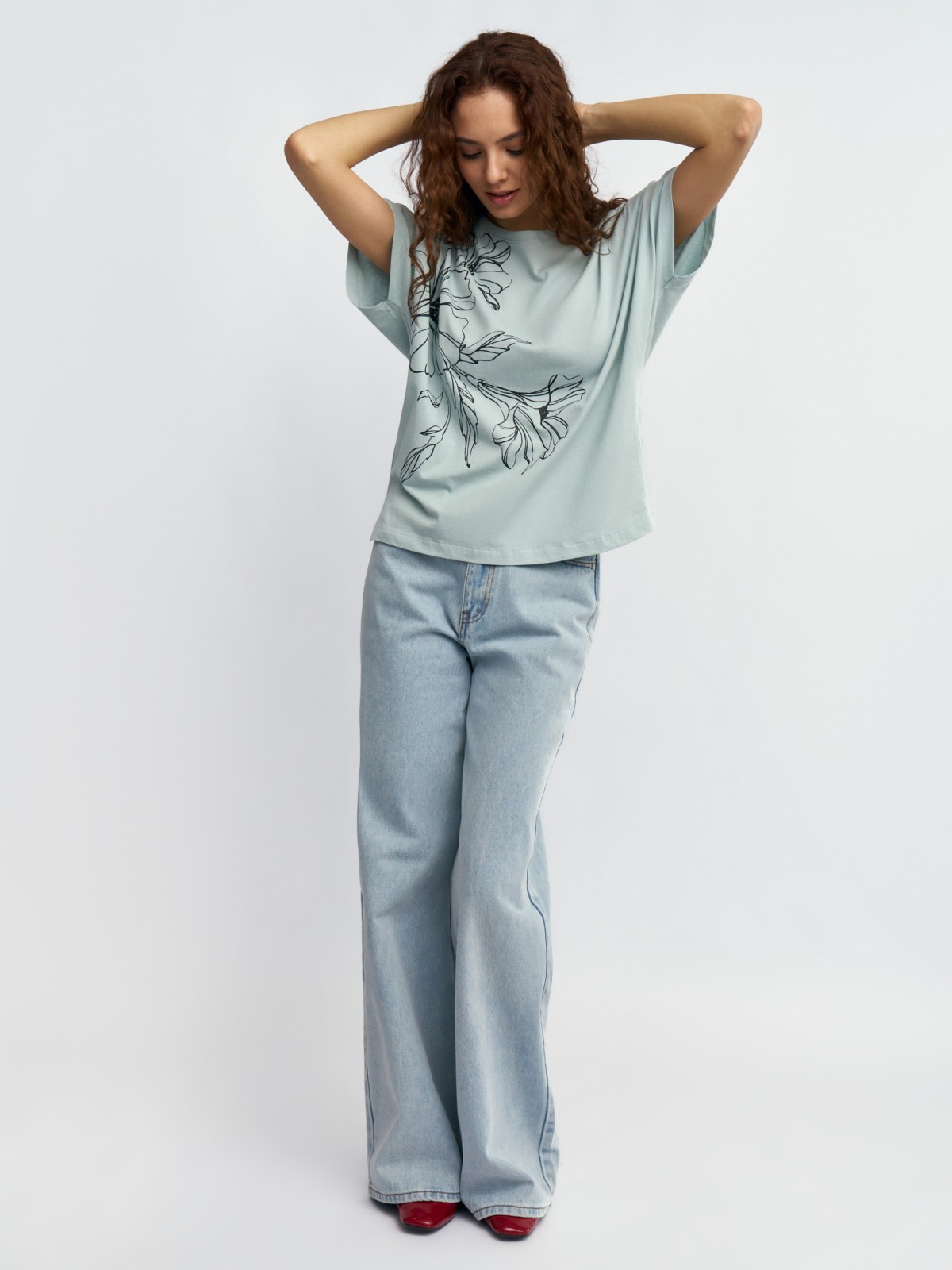 Футболка из хлопка с цветочным принтом