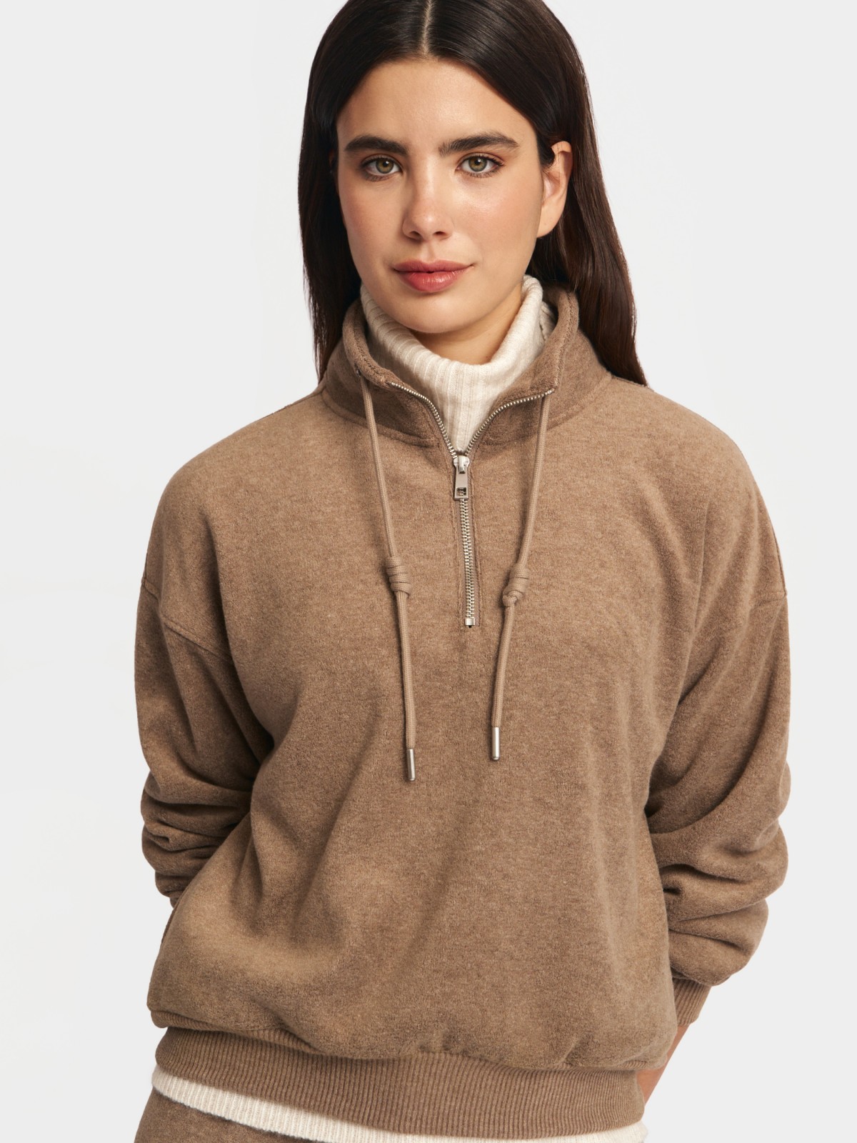 Свитшот с воротником-стойкой на молнии