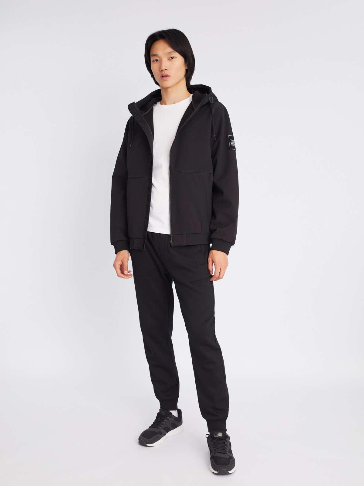 Лёгкая куртка-ветровка без утеплителя с капюшоном zolla 013325602024, цвет черный, размер S - фото 2