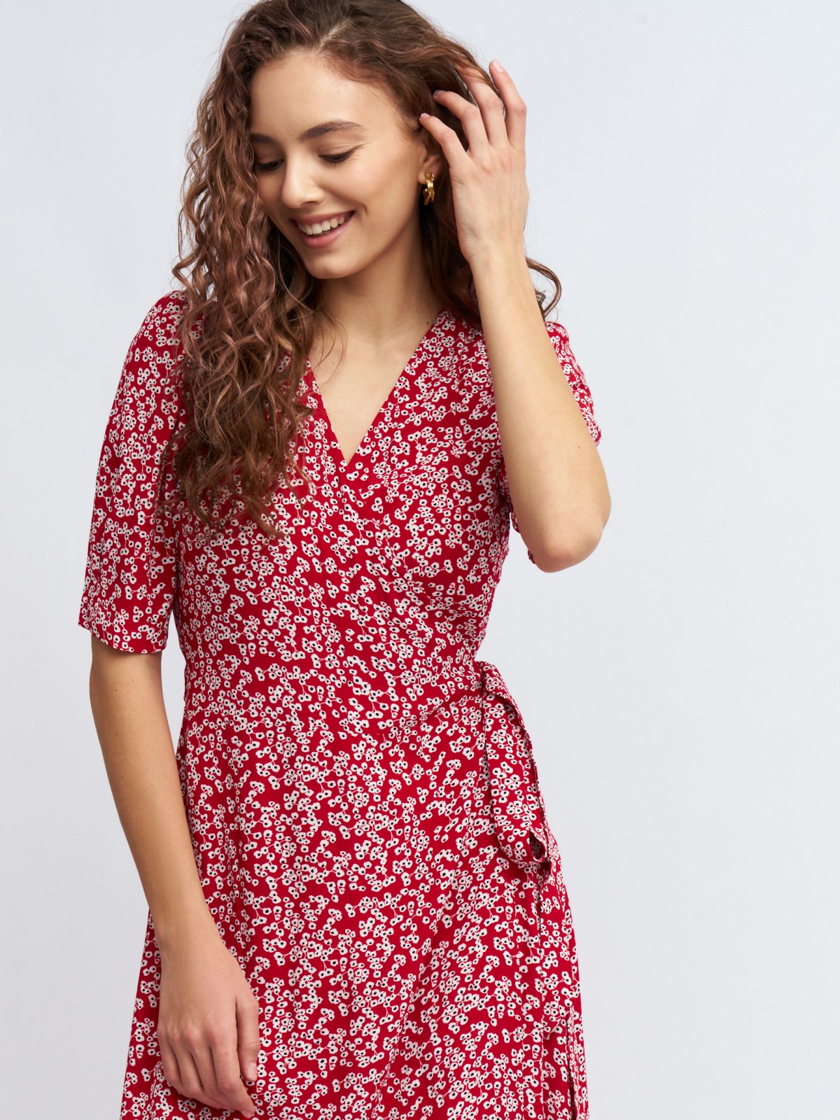 Платье из вискозы с запахом