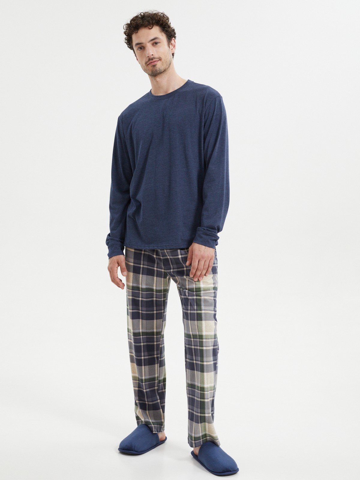 Тонкий трикотажный лонгслив