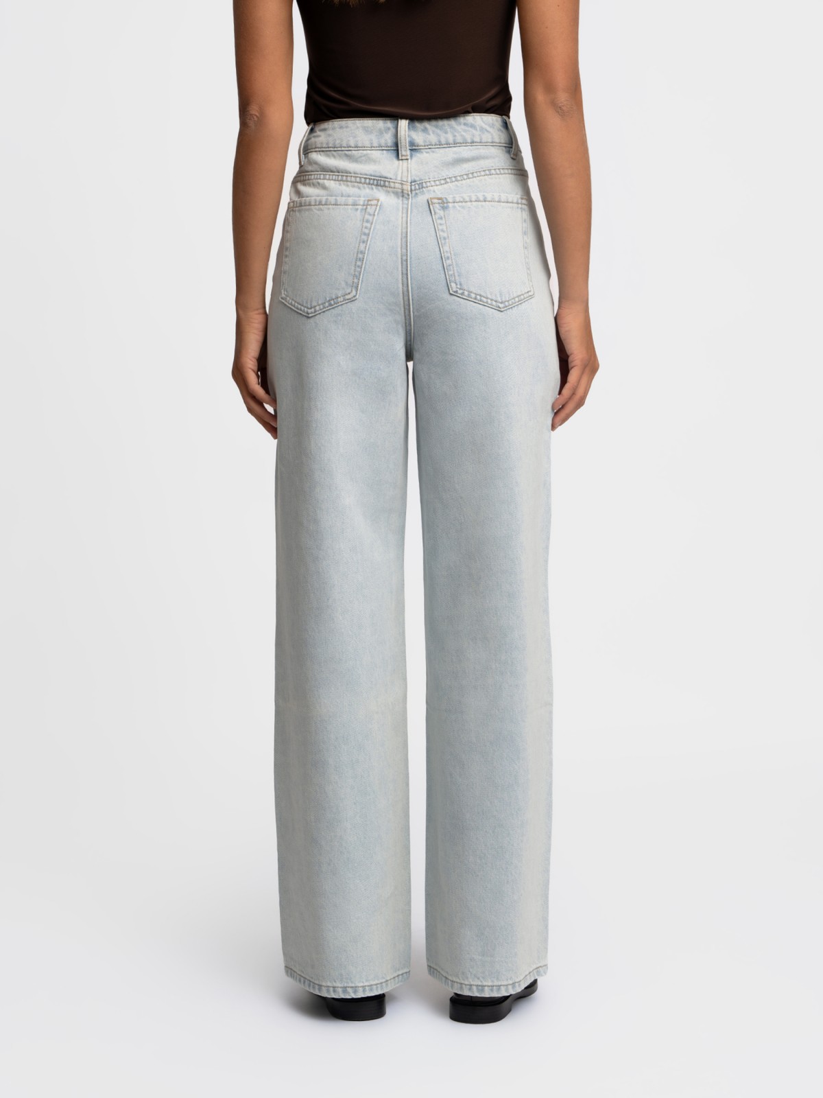 Джинсы силуэта Wide с высокой посадкой