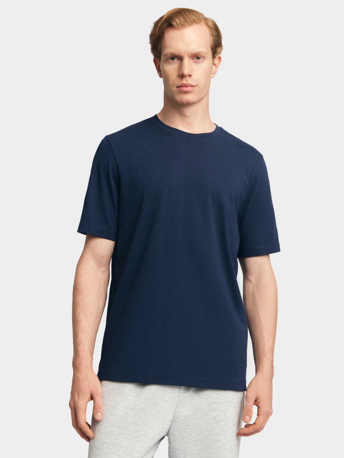 Однотонная футболка из хлопка