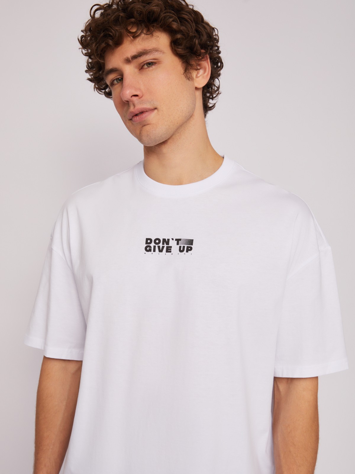 Футболка оверсайз из хлопка с коротким рукавом и принтом-надписью