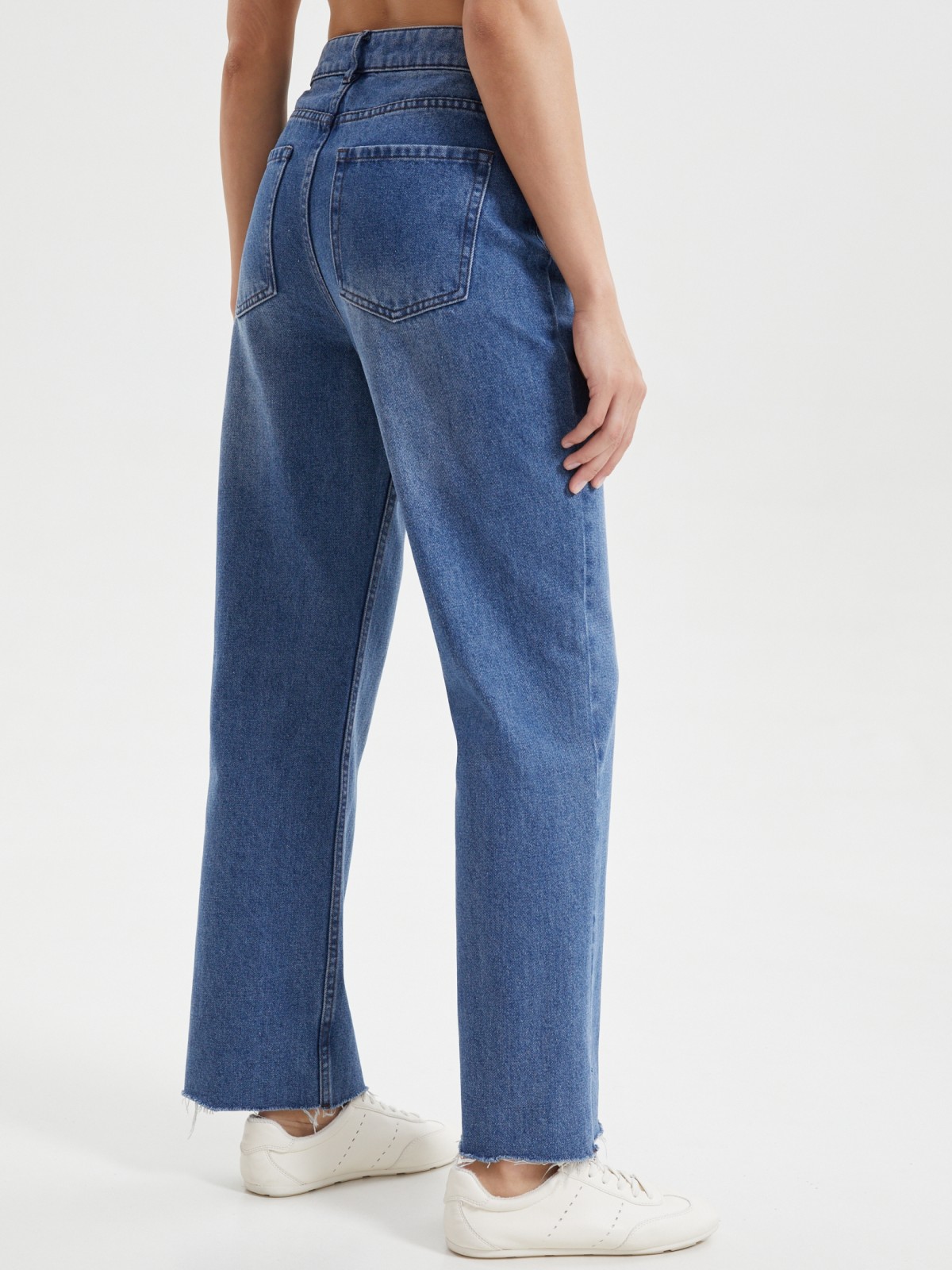 Джинсы прямого силуэта